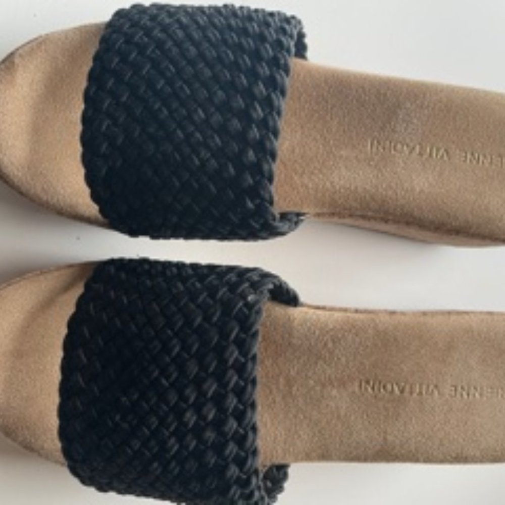 Adrienne Vittadini Davis Slide Size 8.5